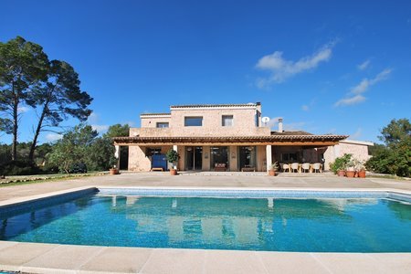 Finca Rústica moderna con mucho carácter y encanto